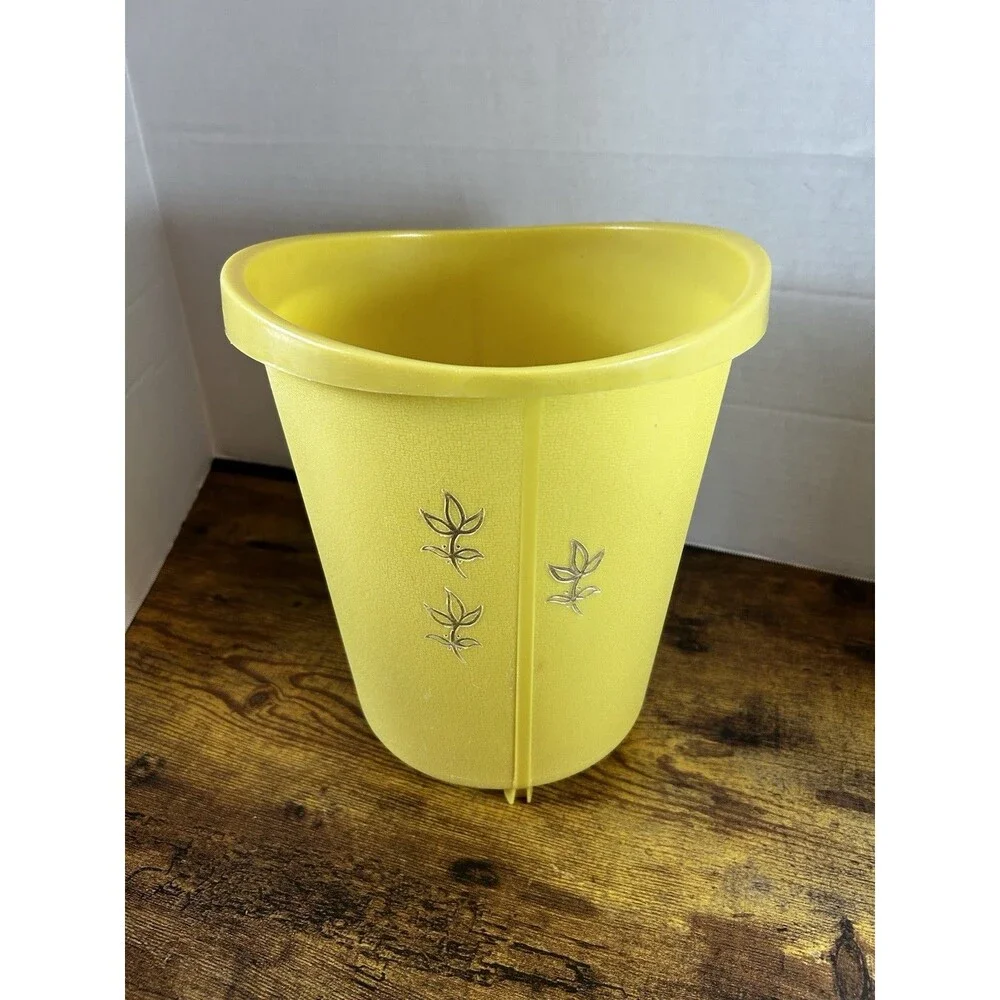 Vtg MCM Goldenrod Yellow Plastic Waste Basket Trash Can Floral 10in Round Accent